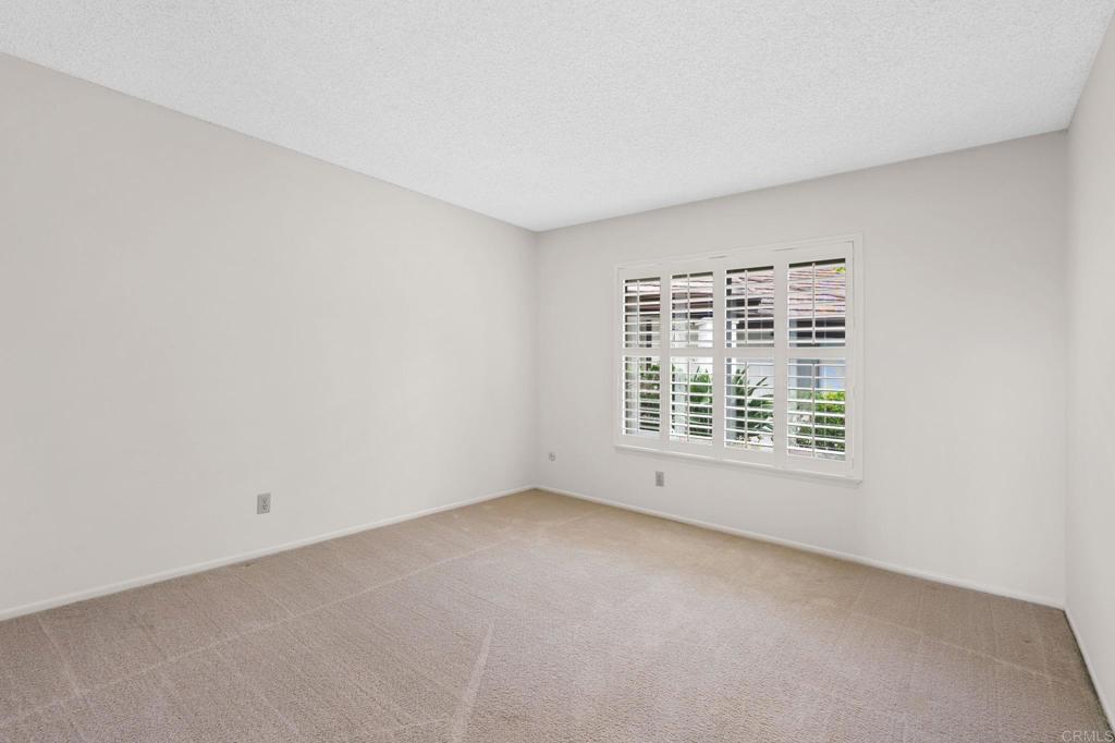 1109 Calle Del Baston