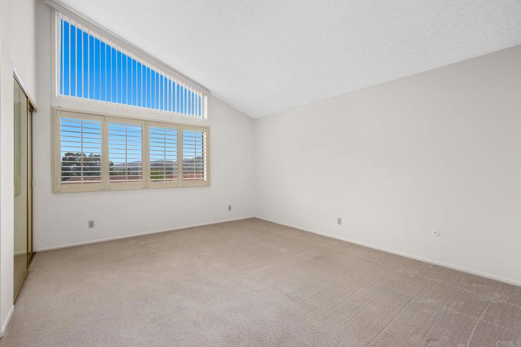 1109 Calle Del Baston