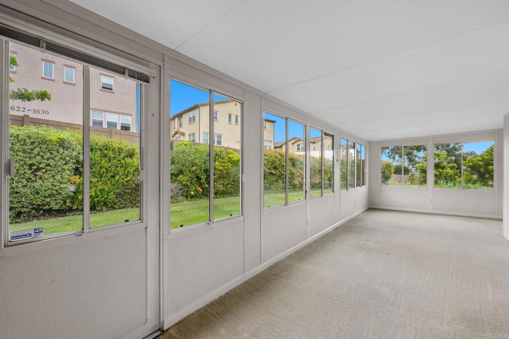 1109 Calle Del Baston