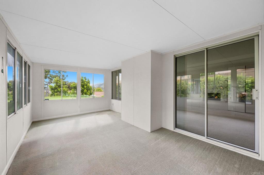 1109 Calle Del Baston