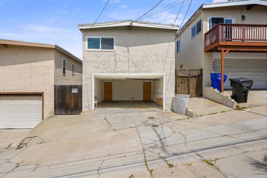 4569 71 Narragansett Avenue