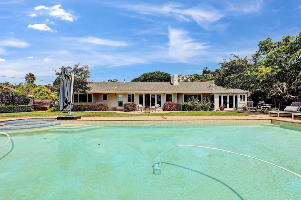 1304 Muirlands Vista Way