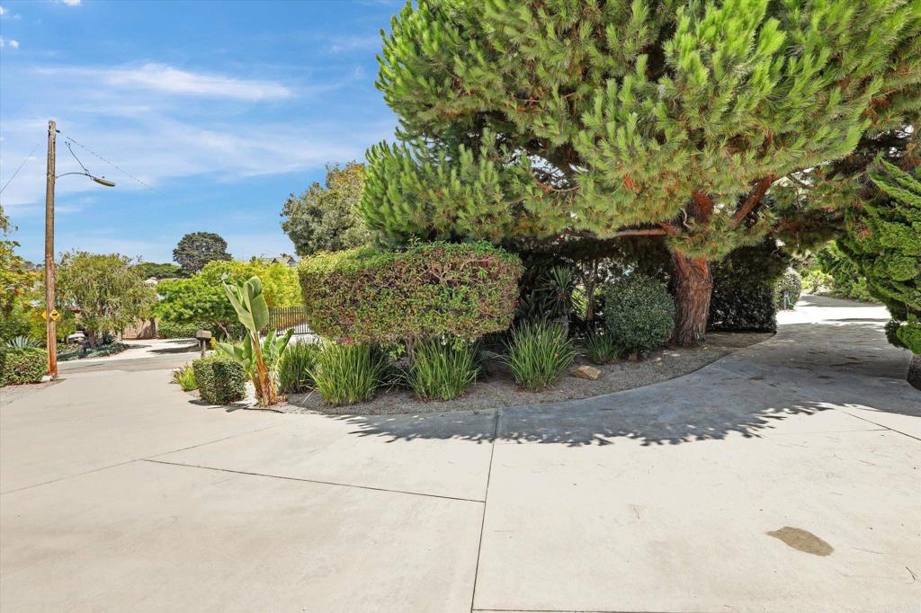 1304 Muirlands Vista Way