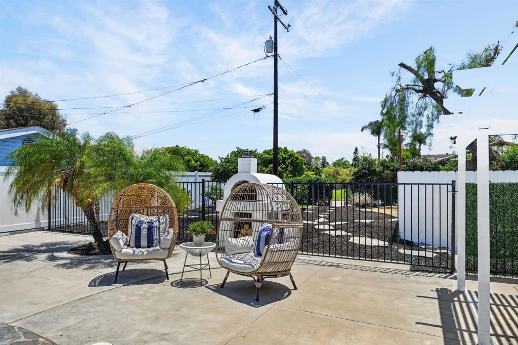 3227 Oleander Avenue