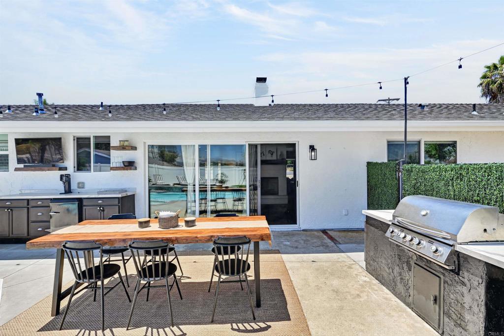 3227 Oleander Avenue