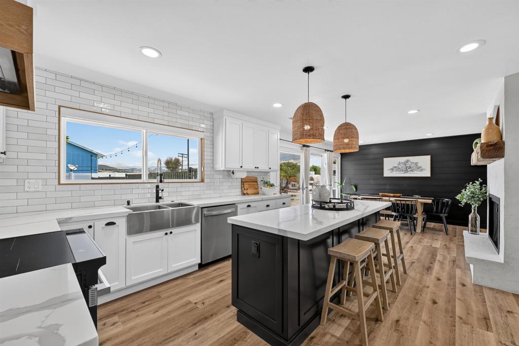 3227 Oleander Avenue