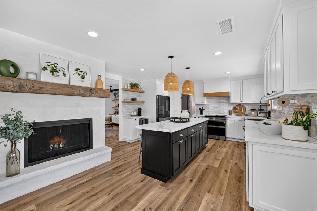 3227 Oleander Avenue