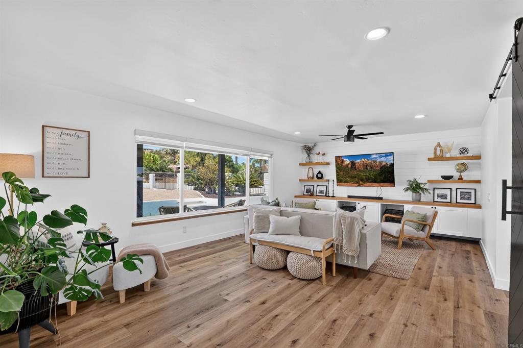 3227 Oleander Avenue