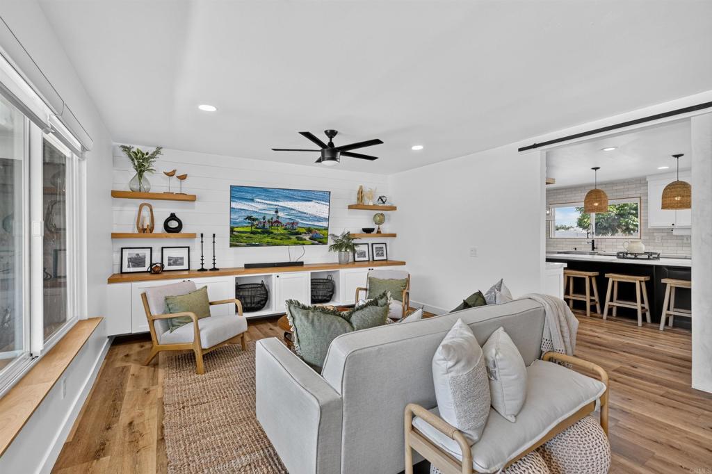 3227 Oleander Avenue