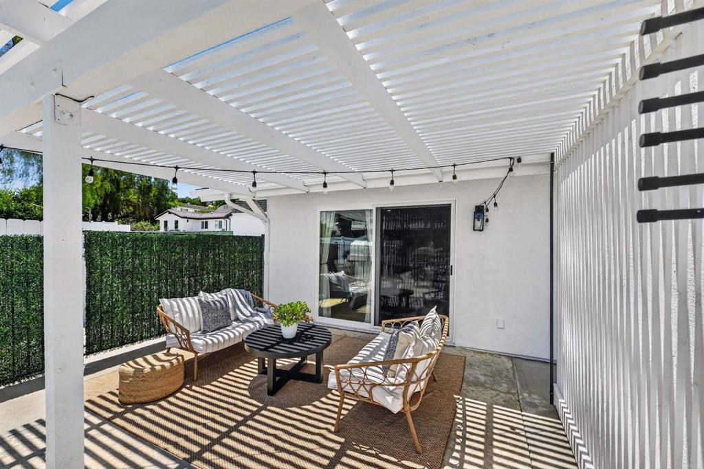 3227 Oleander Avenue