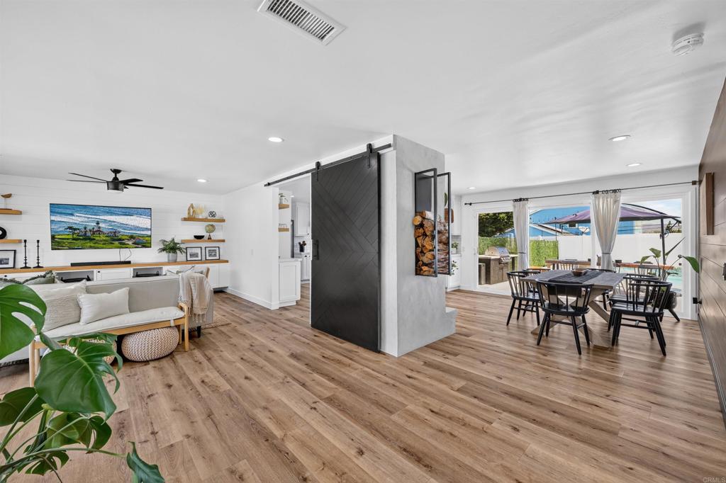 3227 Oleander Avenue