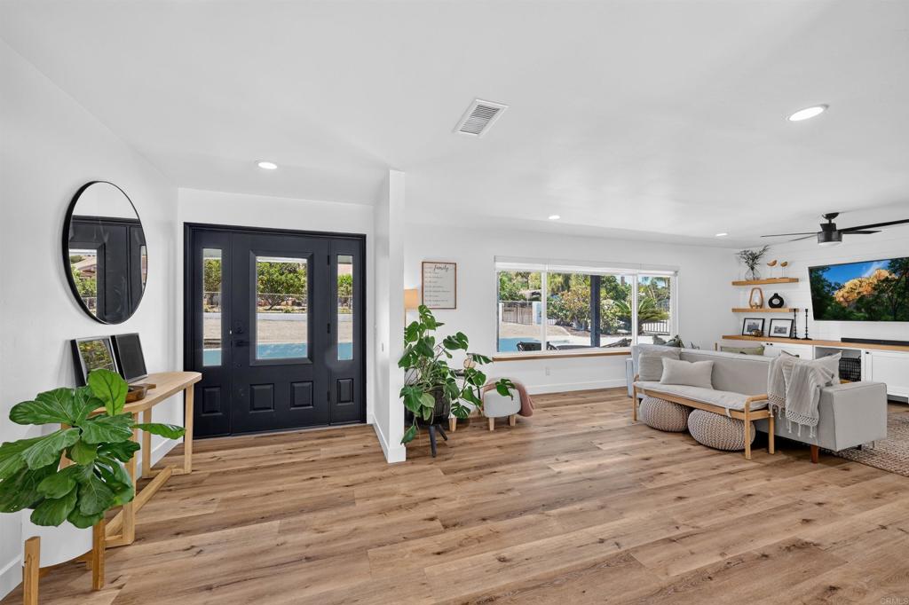 3227 Oleander Avenue