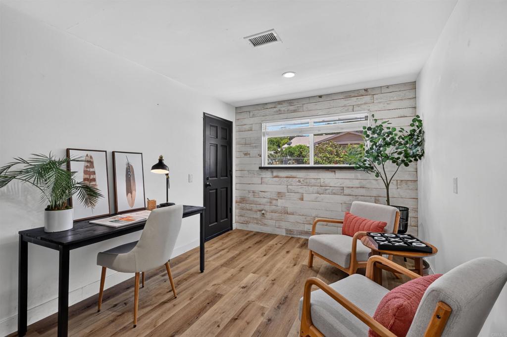 3227 Oleander Avenue