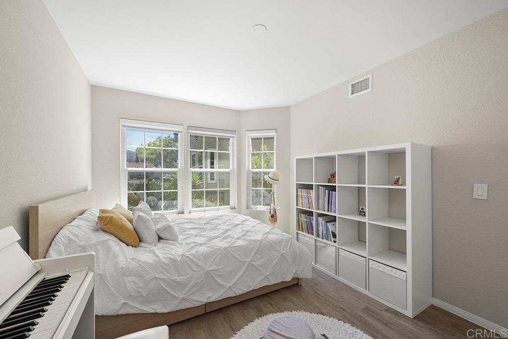 12502 Calle Tamega 132