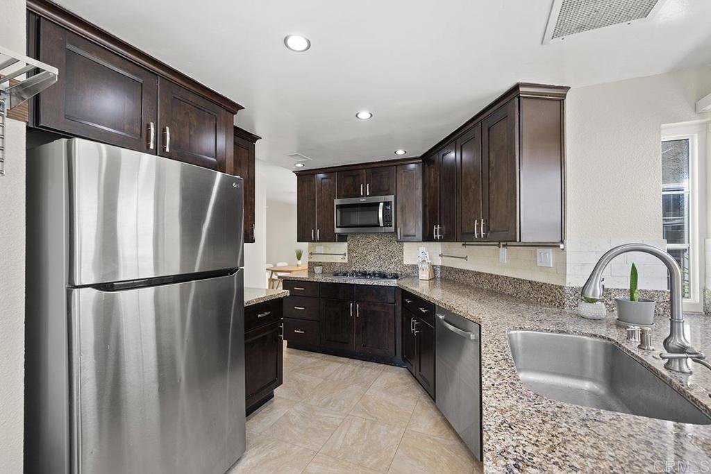 12502 Calle Tamega 132