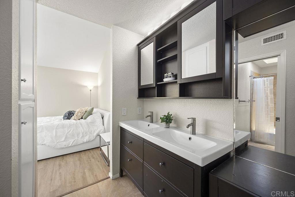 12502 Calle Tamega 132