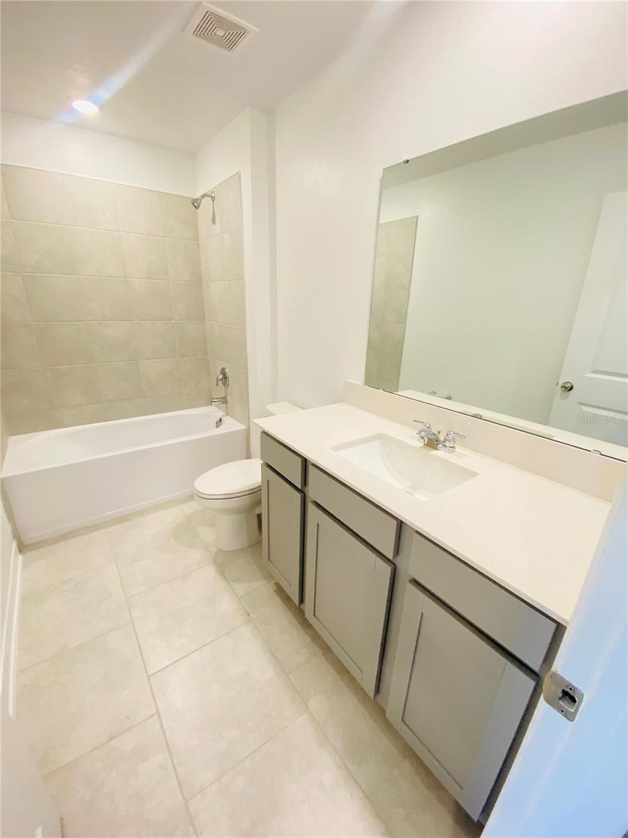 1438 AUSTIN ST