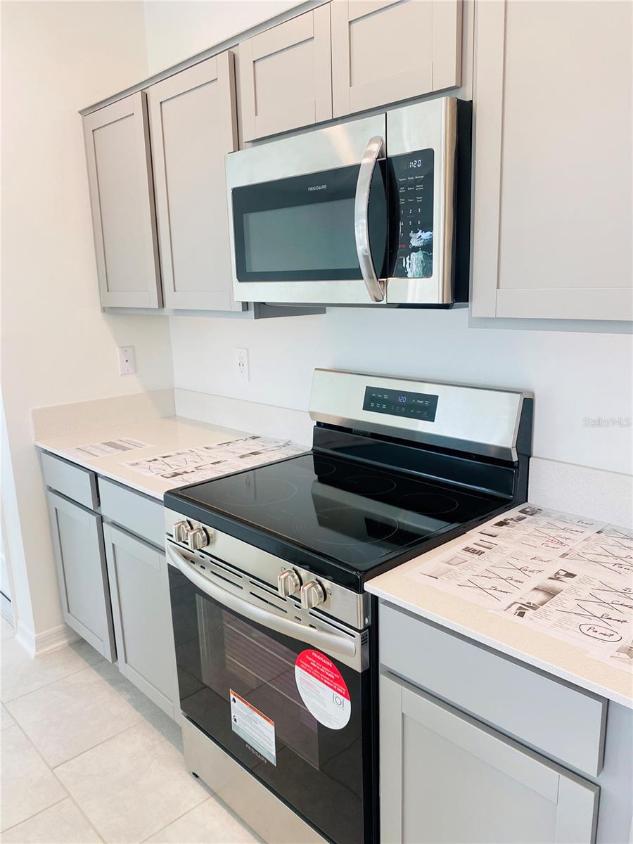 1438 AUSTIN ST