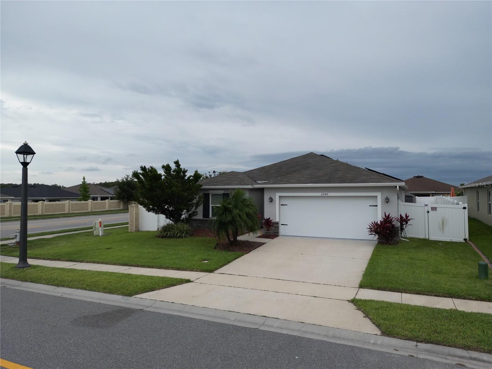 2940 IVY STABLE LN