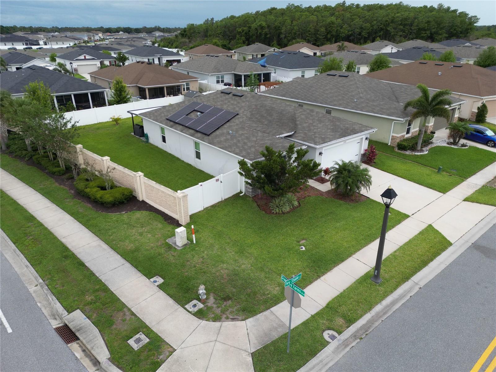 2940 IVY STABLE LN