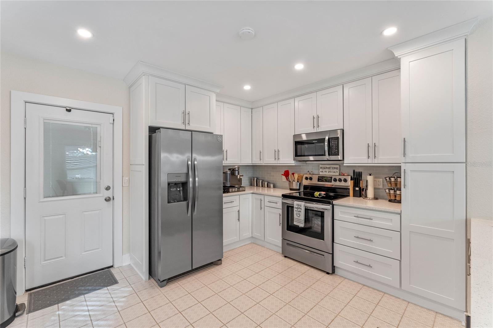 3000 ALAMO DR