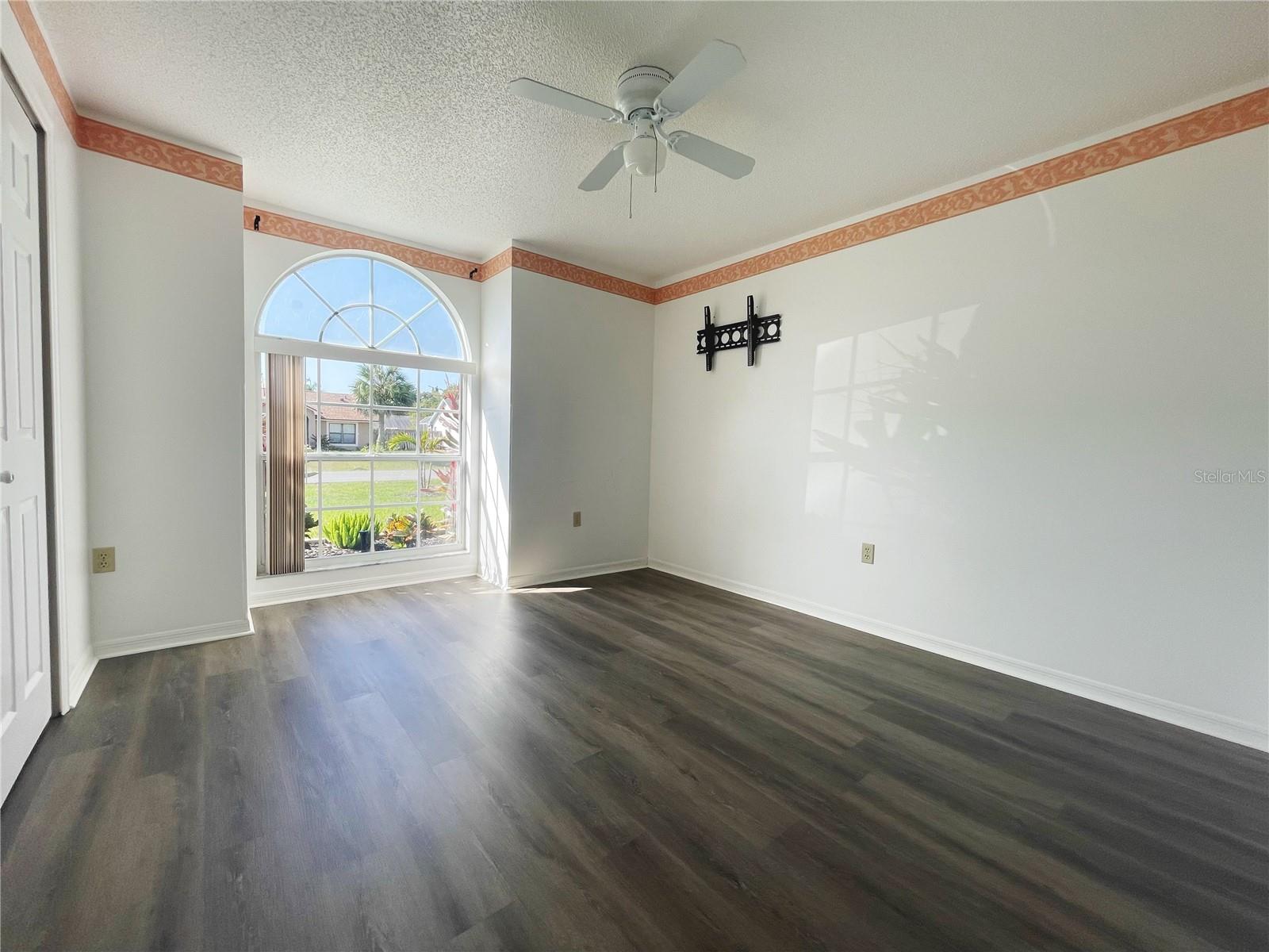 138 VALENTINO CT