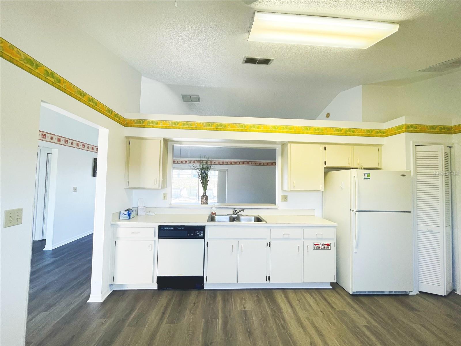 138 VALENTINO CT