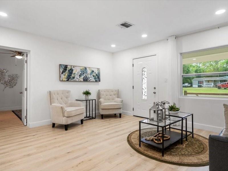 317 W LEWIS AVE