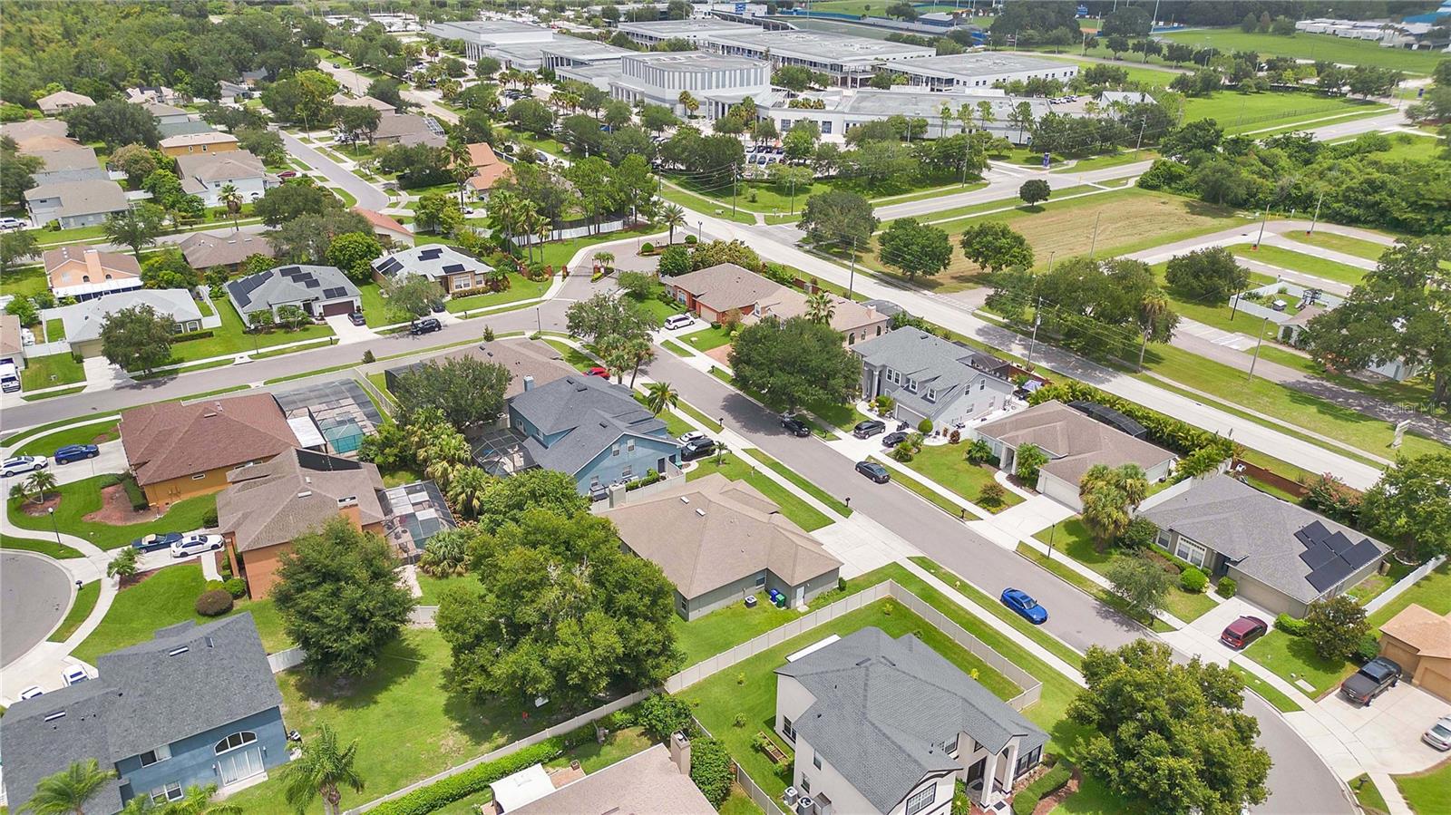 444 LAKE AMBERLEIGH DR