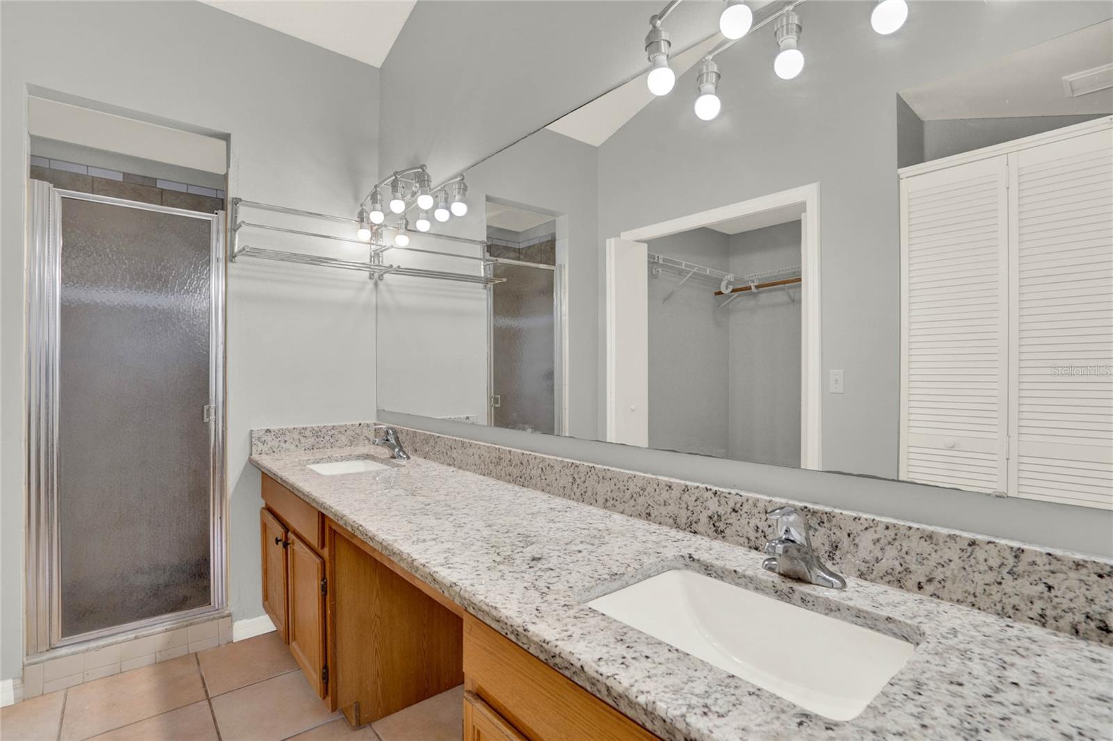 406 ROBYNS GLENN RD