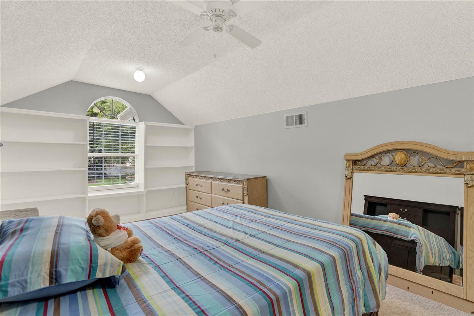 406 ROBYNS GLENN RD