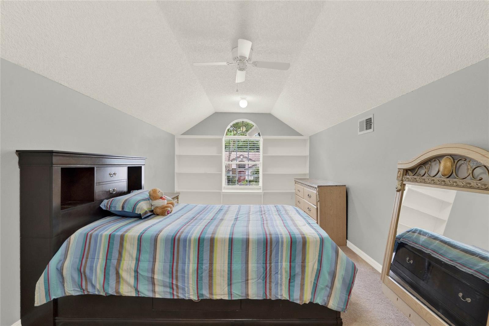 406 ROBYNS GLENN RD