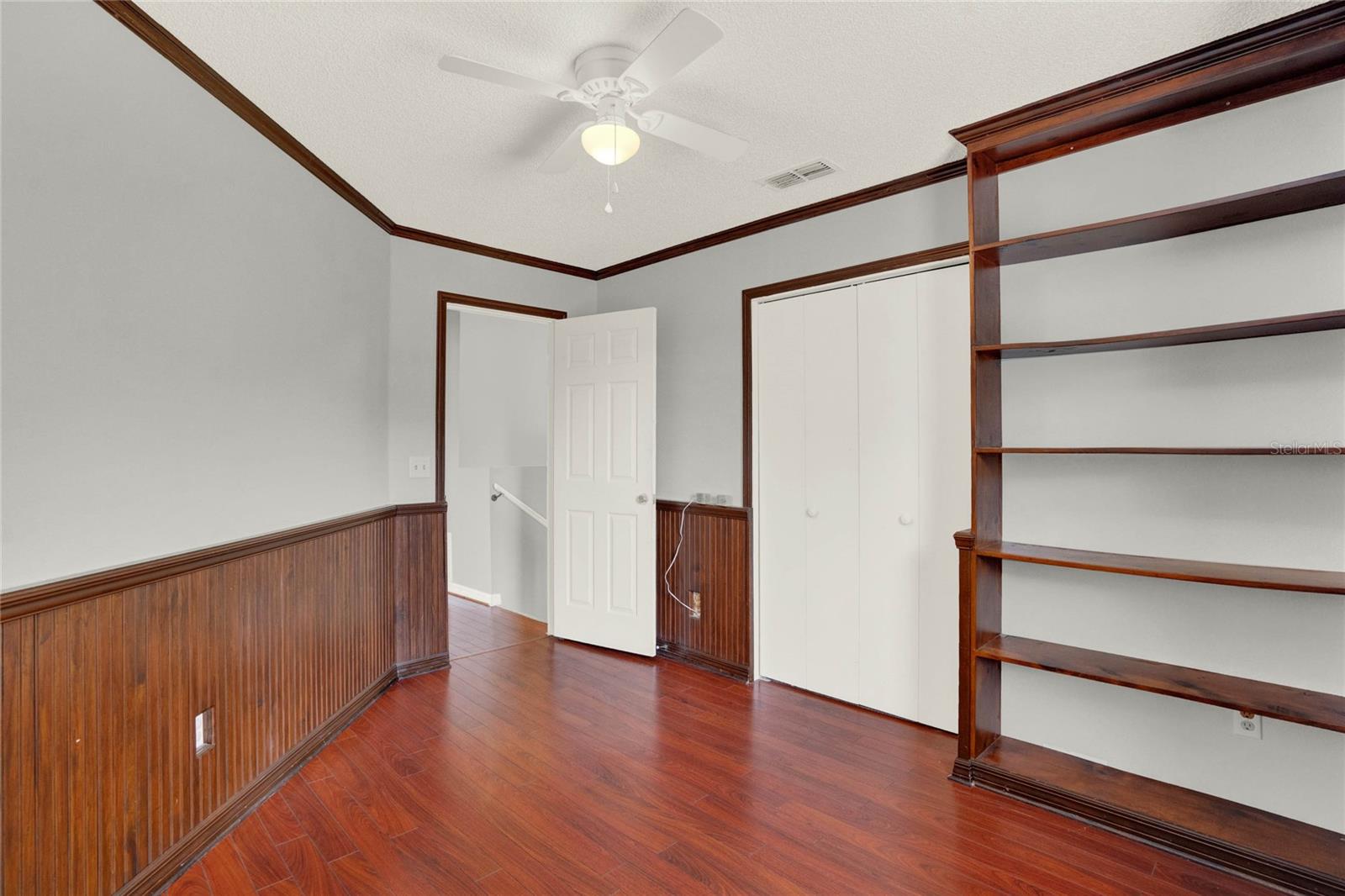 406 ROBYNS GLENN RD