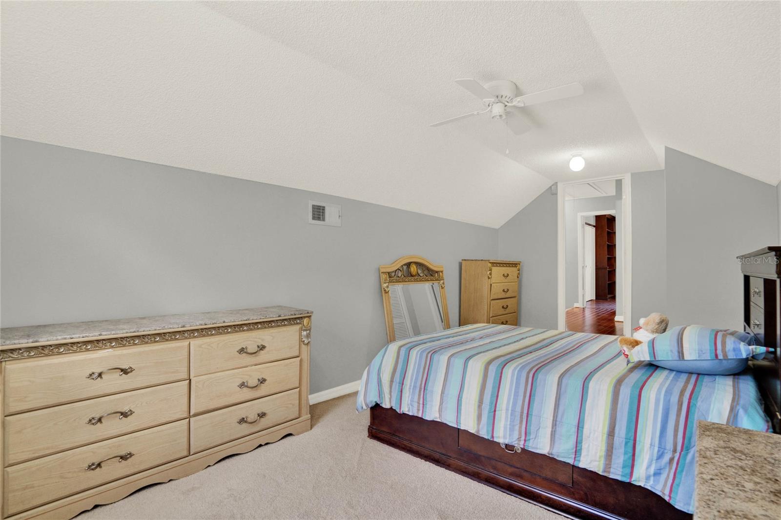 406 ROBYNS GLENN RD