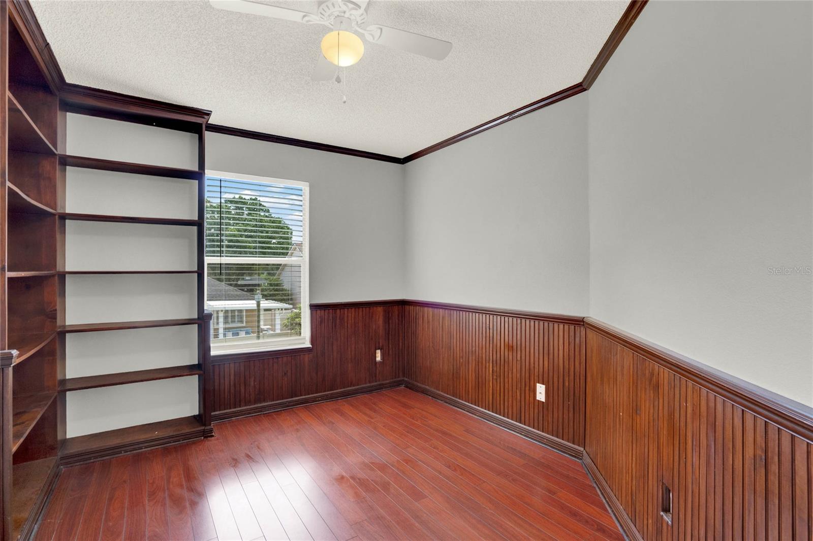 406 ROBYNS GLENN RD