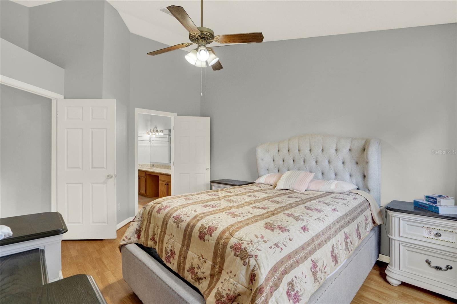 406 ROBYNS GLENN RD