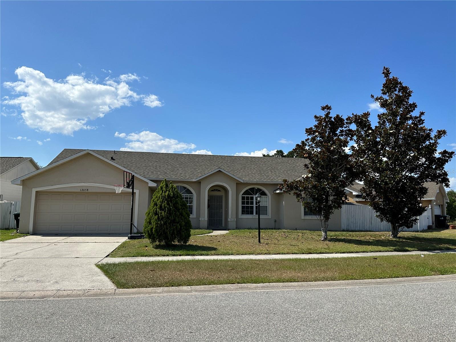 12058 BLACKHEATH CIR
