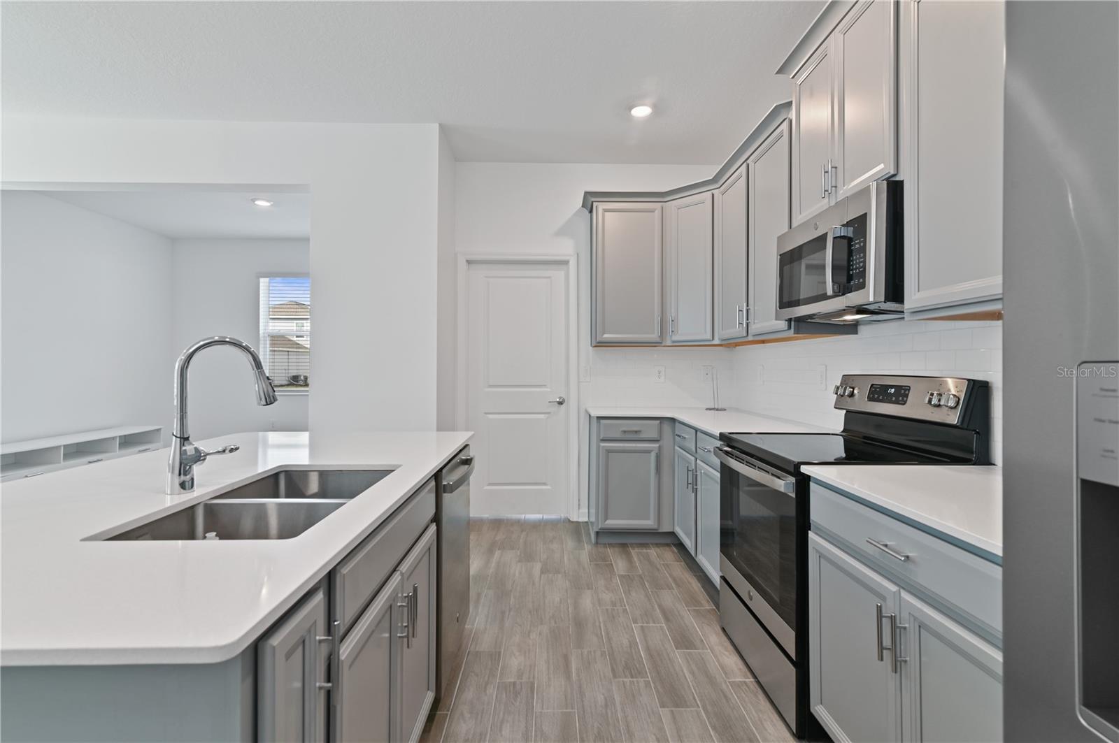 6446 LIMBERPINE ALY