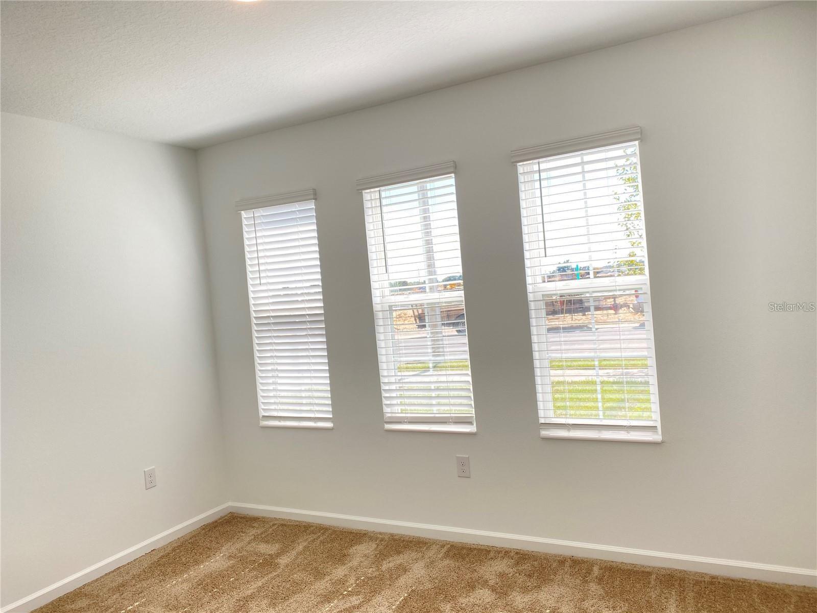 4022 ALISSA LN