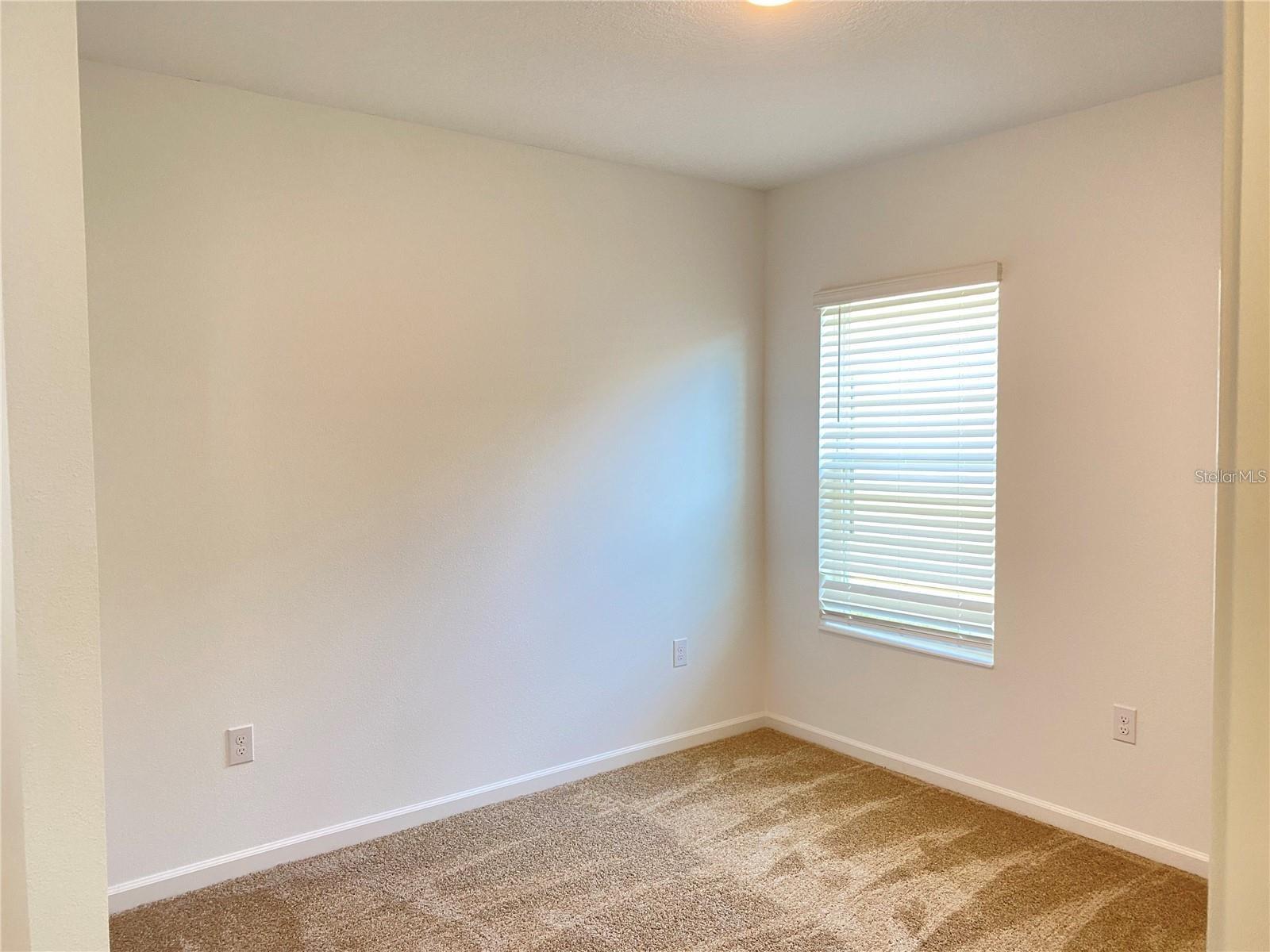 4022 ALISSA LN