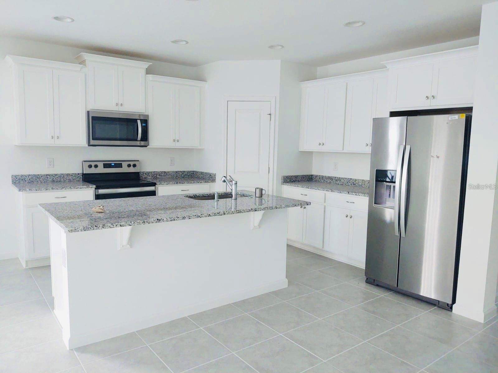 4022 ALISSA LN