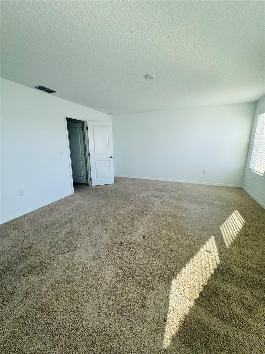 4239 SOUTHERN VISTA LOOP