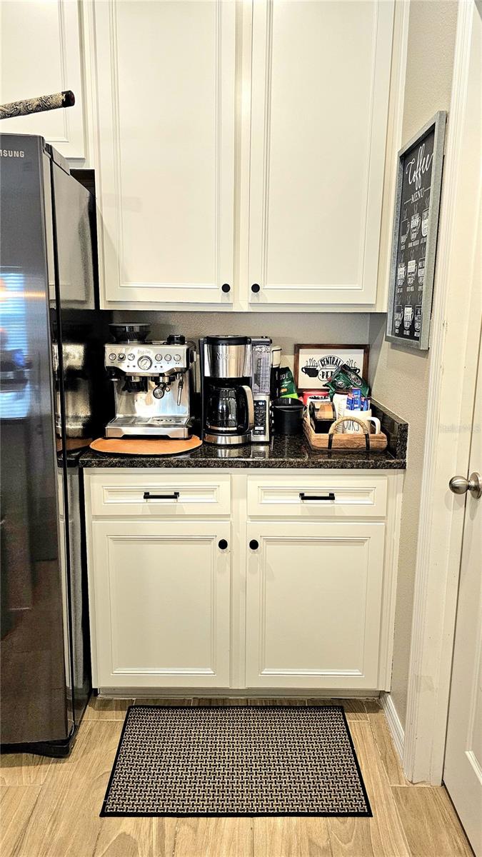 424 PINECREST LOOP