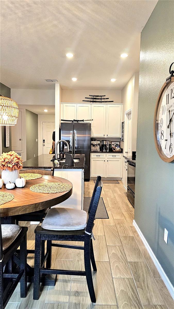 424 PINECREST LOOP