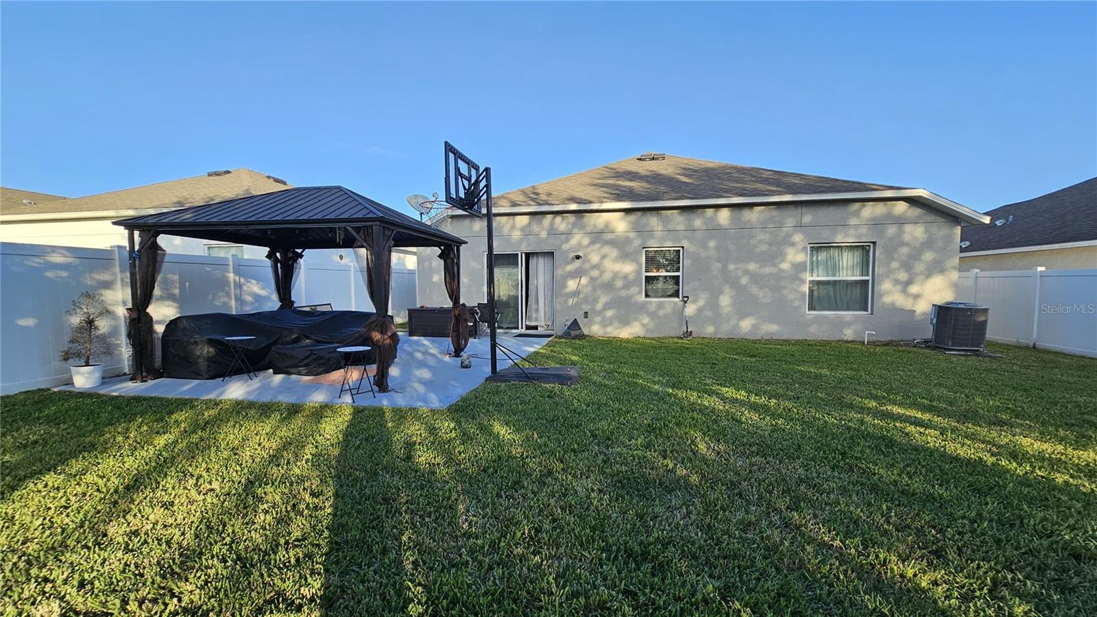 424 PINECREST LOOP
