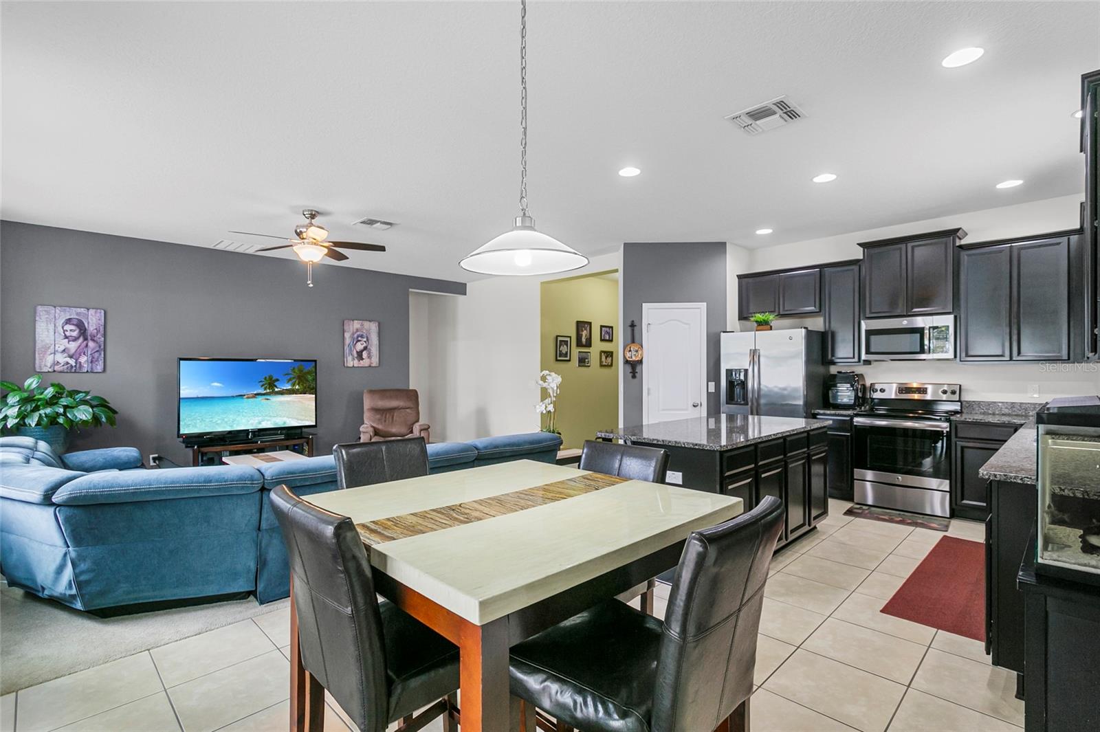 2559 EAGLE BAY BLVD