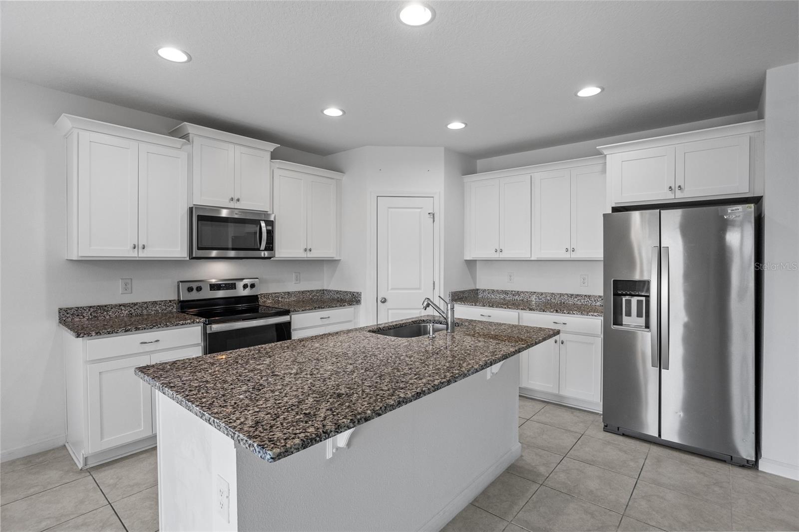 4022 ALISSA LN