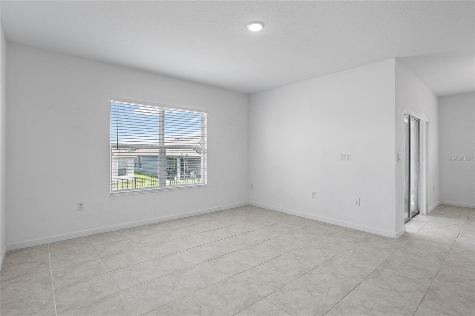 4022 ALISSA LN