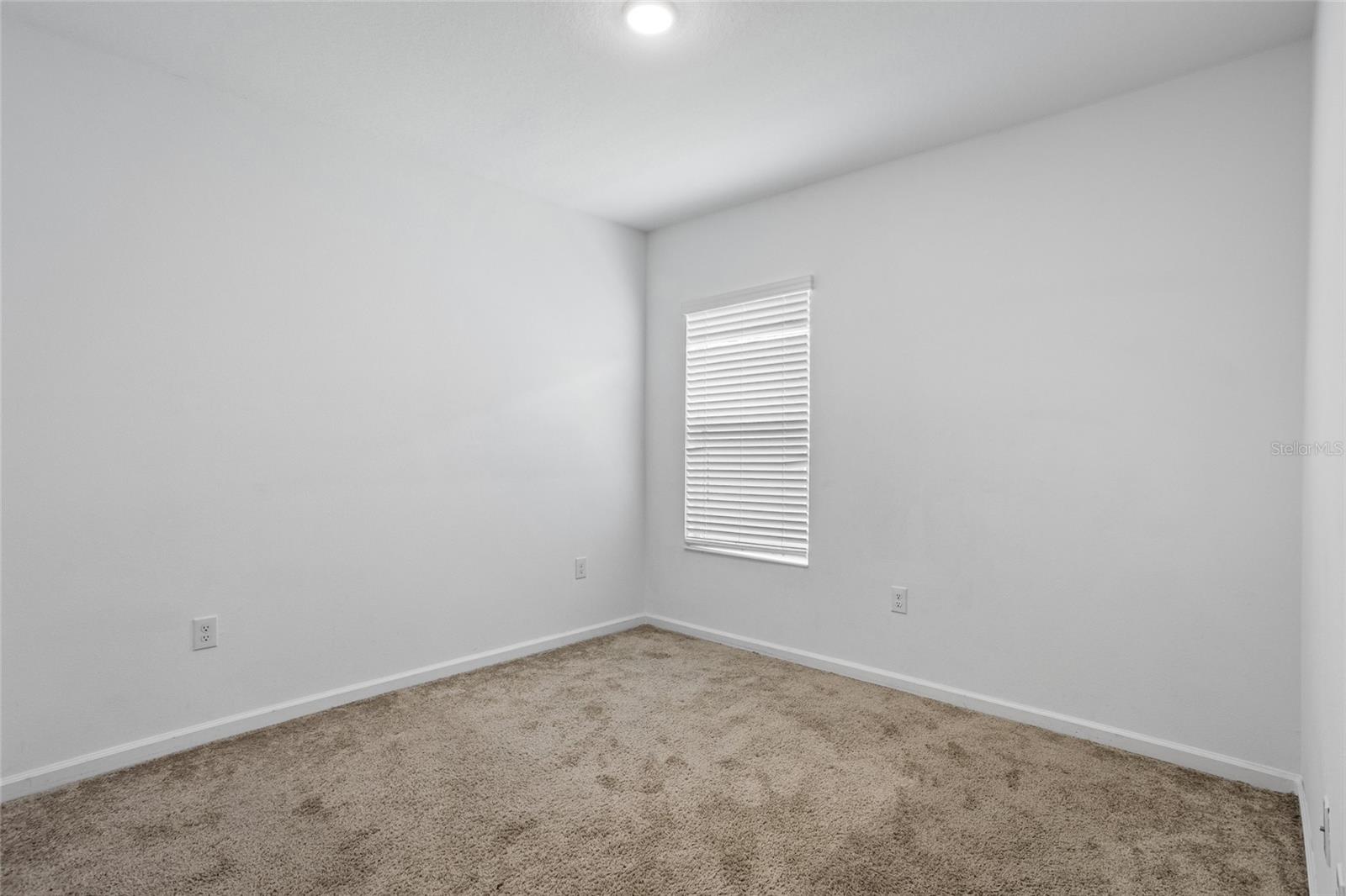 4022 ALISSA LN
