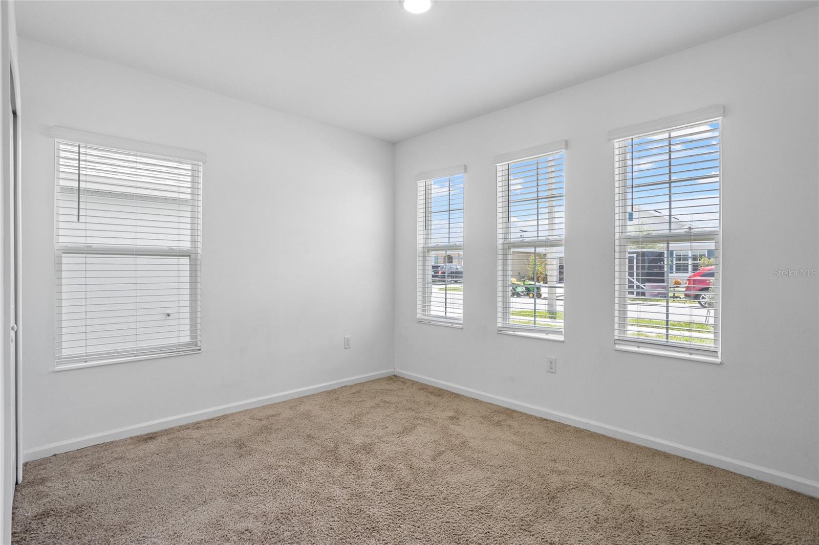 4022 ALISSA LN